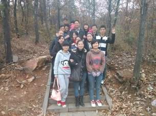 趙總帶領(lǐng)愛足康員工徒步到郁山！